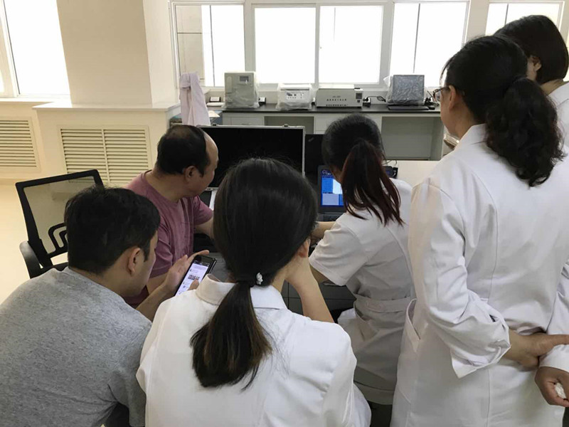 便携式51漫画网官网免费检测仪走进石家庄中冀康复医院治疗51漫画网官网免费方便快捷准确