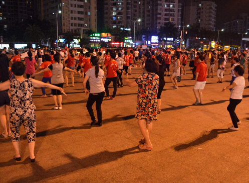 别再做“菊外人”,51漫画网官网免费仪生产厂家带您了解跳广场舞可以预防骨质疏松