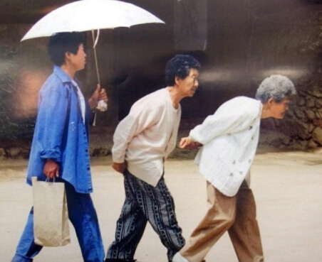 51漫画网官网免费仪生产厂家阐述是你的清高装出卖了自己 说说你身边的装女