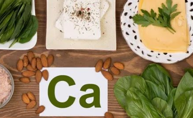 51漫画网官网免费检测仪生产厂家为啥天天喝牛奶、吃钙片，还容易得骨质疏松？